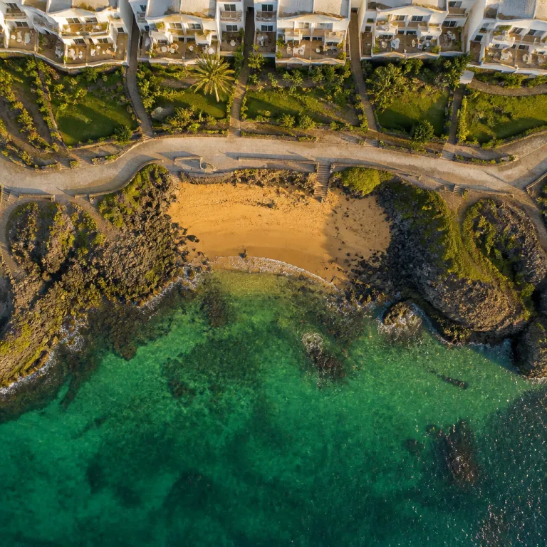 Playa Blanca en Lanzarote: guía para elegir hotel frente al mar y qué ver cerca